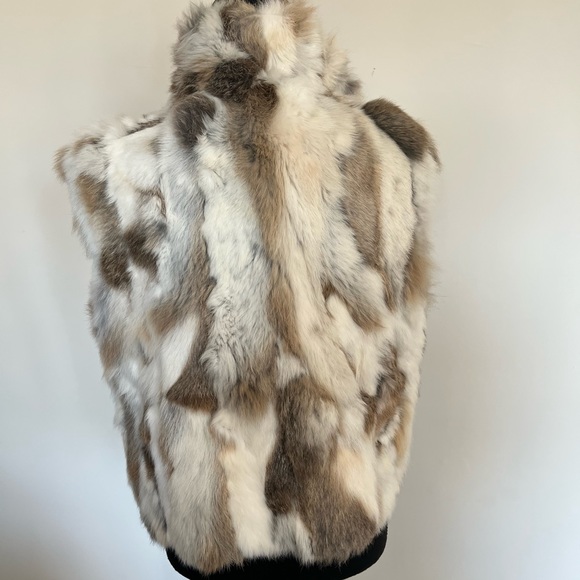 Genuine Rabbit Fur Crop Vest - Picture 4 of 8
